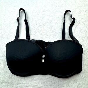 Chantelle 2705 Underwire Push Up Bra 32D Black. Strapless. Straps included.